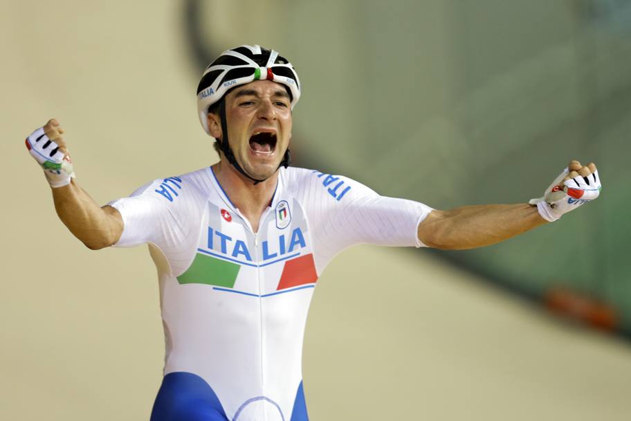 Elia Viviani riporta un medaglia olimpica alla pista italiana dopo 16 anni. Epa